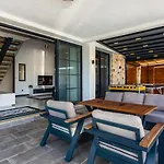 5 Bedroom Luxury With Private Pool Hot Tub