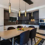 5 Bedroom Luxury With Private Pool Hot Tub 카스