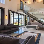 빌라 5 Bedroom Luxury With Private Pool Hot Tub 카스