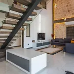 5 Bedroom Luxury With Private Pool Hot Tub 빌라 *