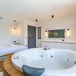 5 Bedroom Luxury With Private Pool Hot Tub 카스