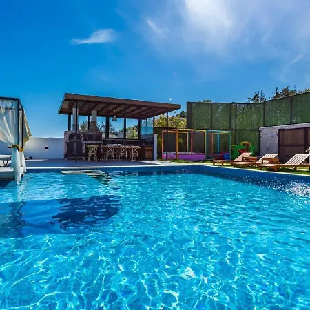 Kas 5 Bedroom Luxury With Private Pool Hot Tub *