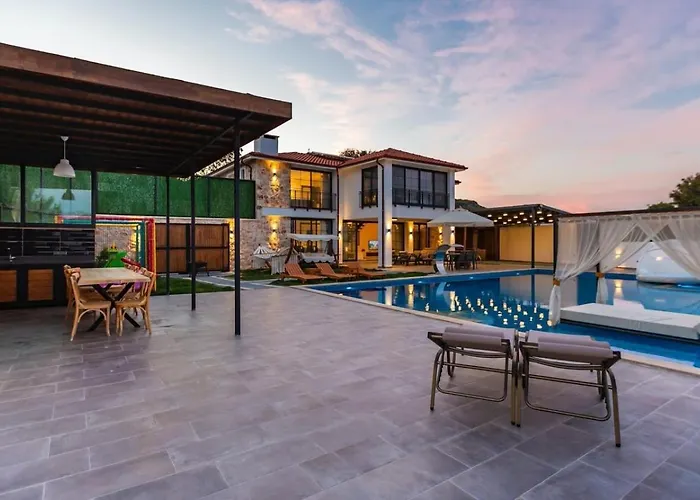 Kas 5 Bedroom Luxury With Private Pool Hot Tub Villa