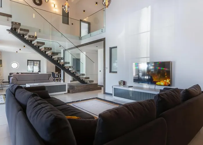 Kas 5 Bedroom Luxury With Private Pool Hot Tub Villa