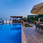 5 Bedroom Luxury With Private Pool Hot Tub Kaş