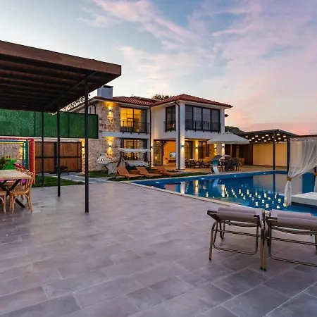 Kas 5 Bedroom Luxury With Private Pool Hot Tub Villa