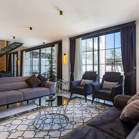 5 Bedroom Luxury With Private Pool Hot Tub كاس