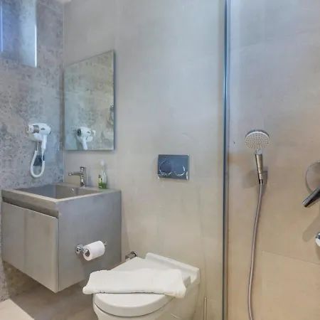 5 Bedroom Luxury With Private Pool Hot Tub